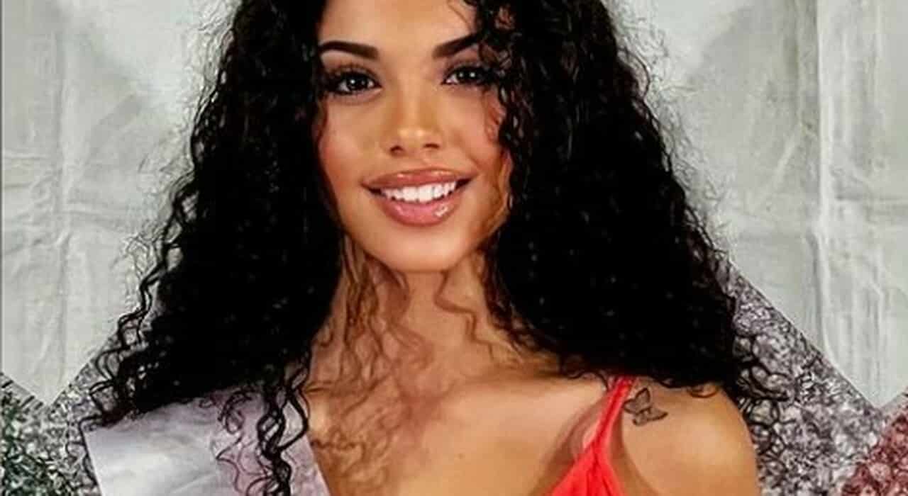 Insulti razzisti per la sua pelle olivastra: Miss Sorriso Umbria attaccata sui social