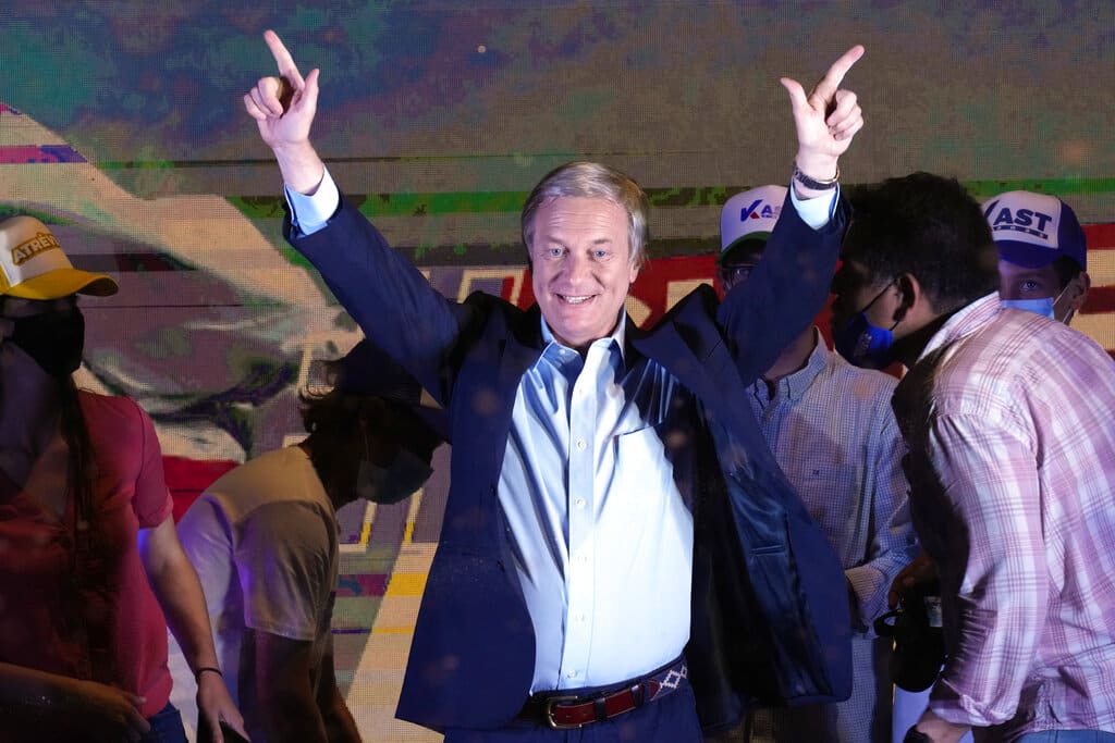 Voto in Cile: l’augurio di Salvini: “Spero vinca il candidato di destra Kast”