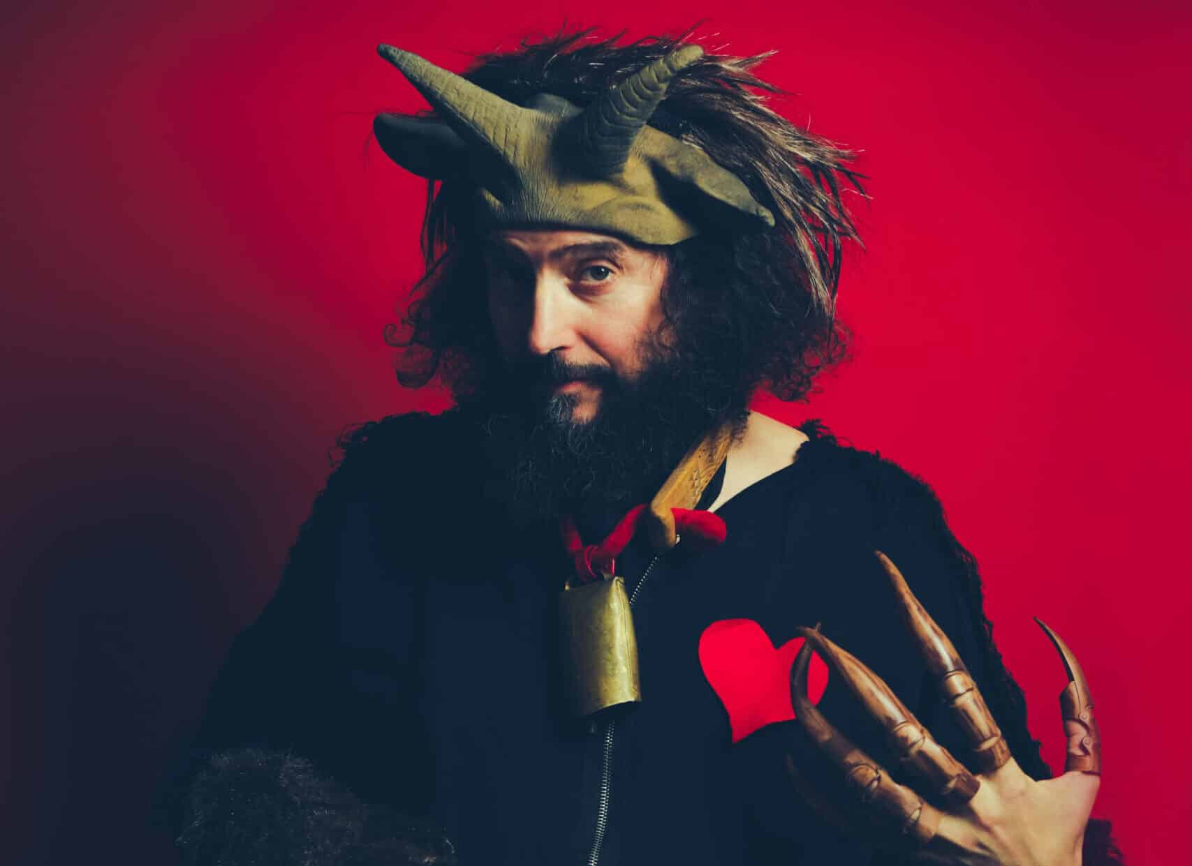 Vinicio Capossela, le canzoni più famose del raffinato cantautore Vinicio Capossela le canzoni più famose Ph © Simone Cecchetti
