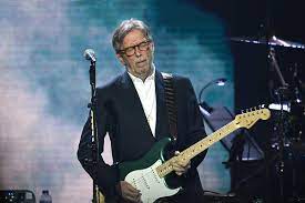 Eric Clapton, donna perde la causa mossa dall’artista Eric Clapton