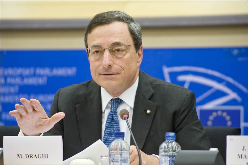 Draghi sulle nuove restrizioni per chi entra in Italia: “Difendo la normalità”