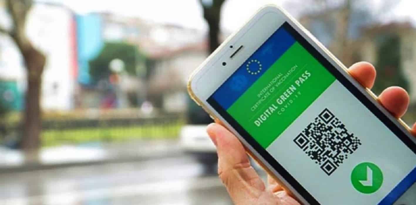 Prima causa contro il Green Pass: cos’è e cosa si rischia falsificandolo?