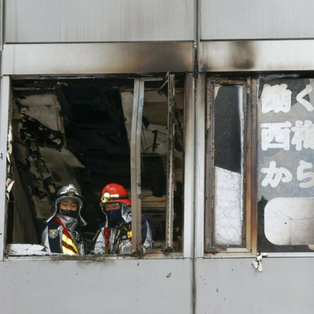 Giappone, incendio in un palazzo a Osaka: almeno 27 le vittime