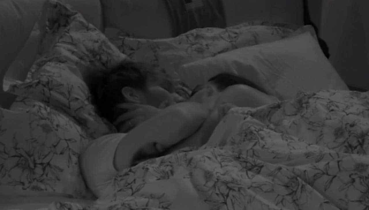 Notte di passione e di “ti amo” tra Lulù Selassié e Manuel Bortuzzo e la regia censura