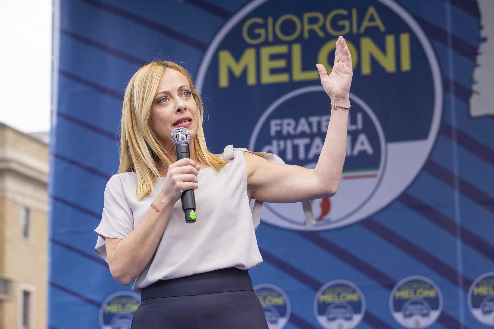La Manovra Meloni: Iva azzerata su pane e latte e stretta sul reddito di cittadinanza Giorgia Meloni