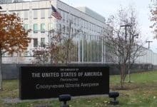 Gli Usa ordinano l'evacuazione delle famiglie dei diplomatici in Ucraina