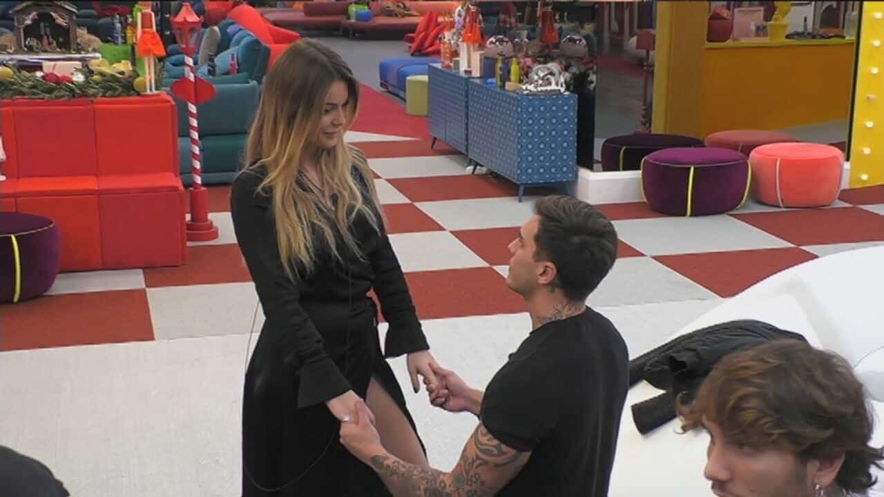 Alessandro Basciano a Sophie Codegoni: “Vuoi fidanzarti con me?”E lei risponde così
