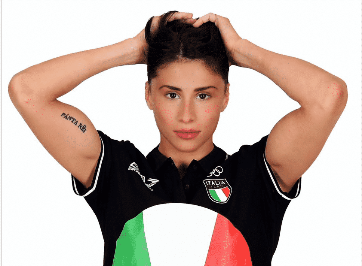 Irma Testa a “Verissimo”: “Ho scoperto che ci si può innamorare di chiunque” Irma Testa oggi tra gli ospiti di "Verissimo" - Photo Credits © Fabio Bozzani