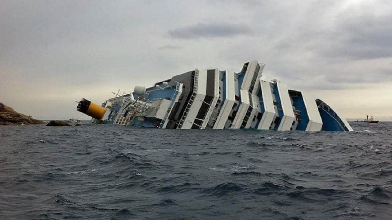 Costa Concordia, 10 anni dal fatidico inchino Costa-Concordia