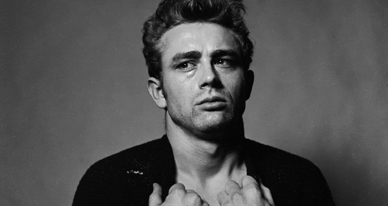 James Dean, l’immortale little bastard di “Gioventù bruciata” James Dean - Photo Credits: RedCapes