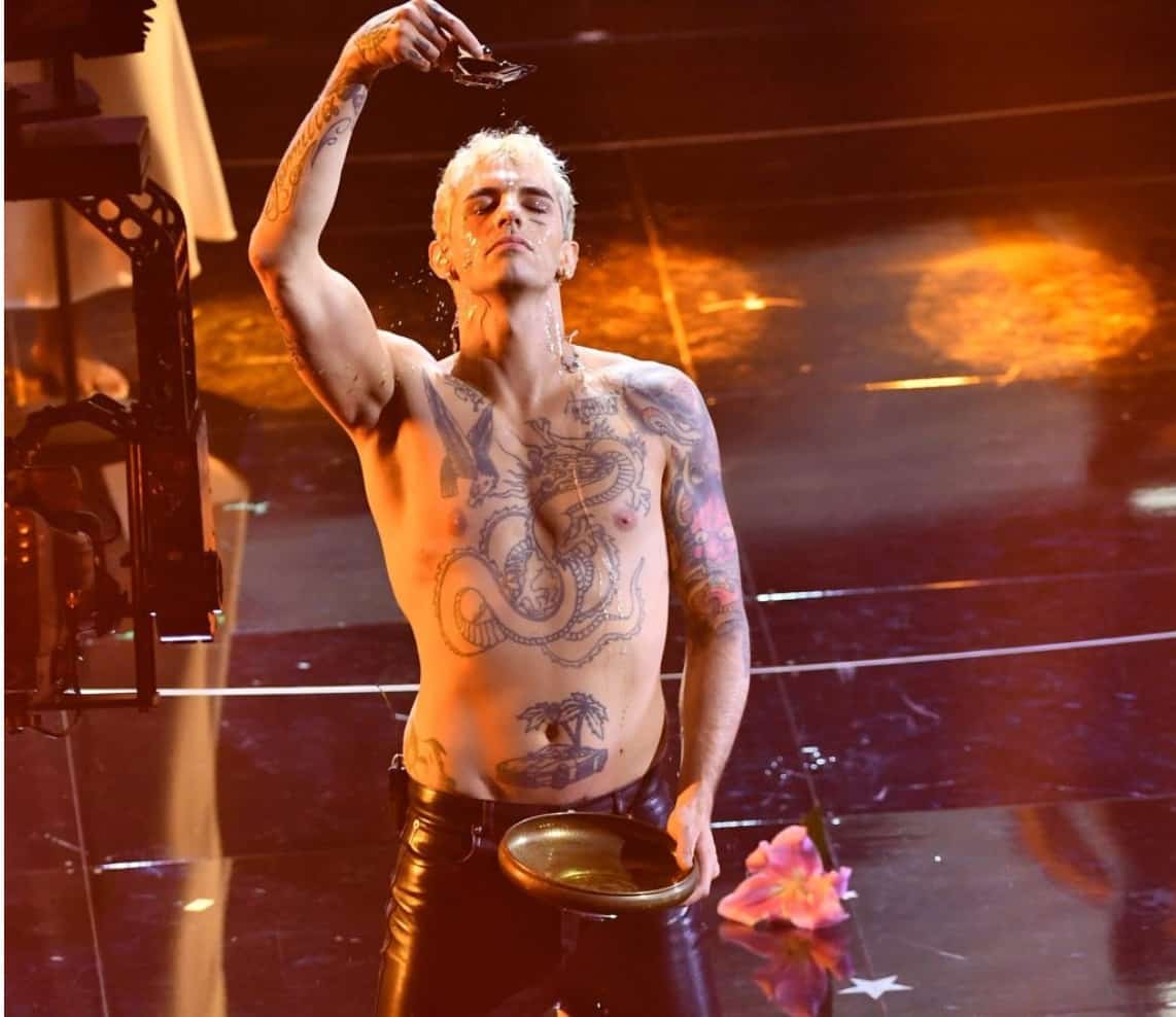 Il battesimo di Achille Lauro: live sul palco di Sanremo Battesimo Achille Lauro