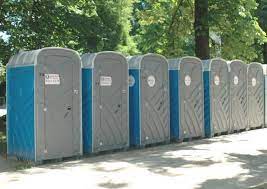 Noleggio bagni chimici: a chi rivolgersi e come funziona