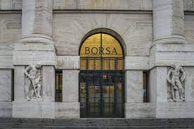 Piazza Affari decolla, ma l’economia cola a picco Piazza Affari