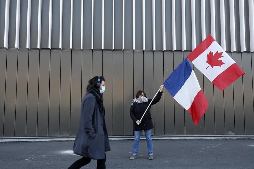 Covid: a Parigi vengono vietati i convogli della libertà