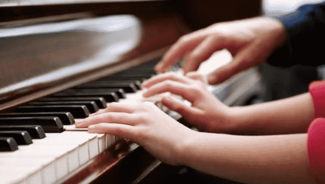 Arrestano maestro di musica, a 62 molestava sessualmente le sue allieve minorenni