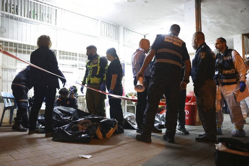 Israele: nuovi attacchi vicino Tel Aviv, 5 morti