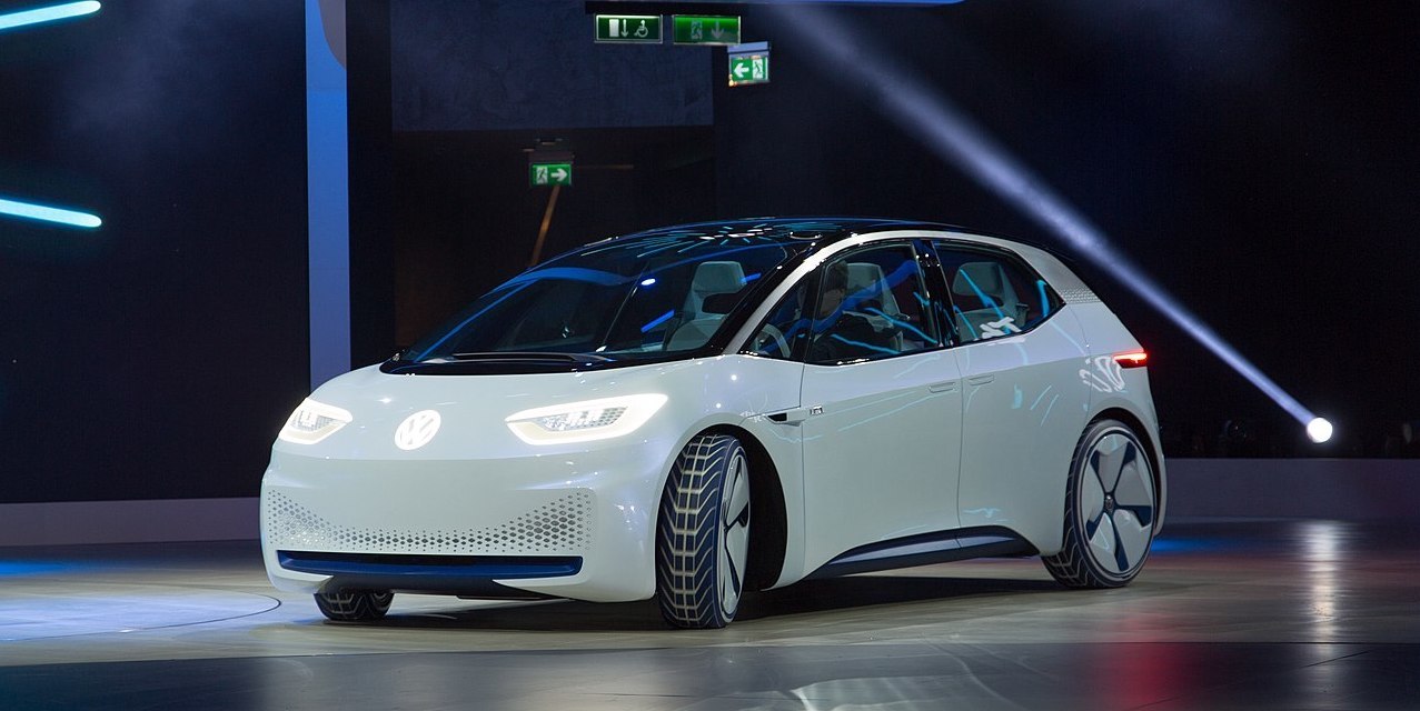 Caro bollette: conviene ancora l’auto elettrica?