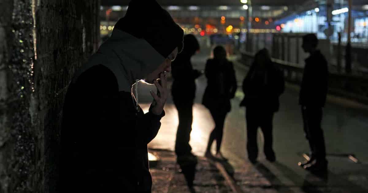 Perugia, baby gang lancia dell’acido contro una badante ucraina