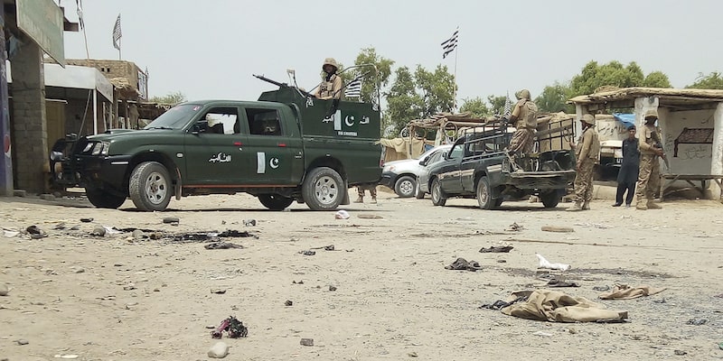 Pakistan: 56 morti e 194 feriti in un attacco terroristico