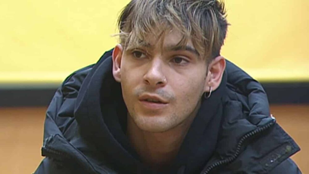 Gio Montana, curiosità e vita privata dell’artista eliminato dal serale di “Amici” Gio Montana chi è il cantante eliminato da Amici