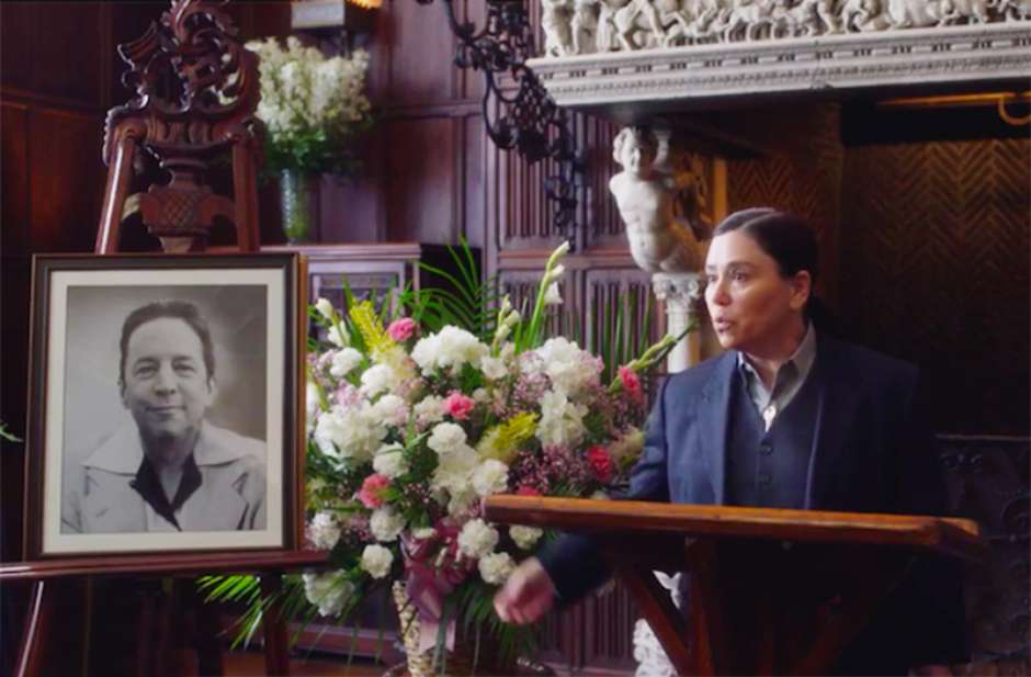La scena al funerale di Jackie nel terzo episodio de "La fantastica signora Maisel" 4 - fonte: terra.com