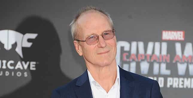 William Hurt: la causa della morte è un cancro alla prostata William Hurt - Photo Credits oggi.it
