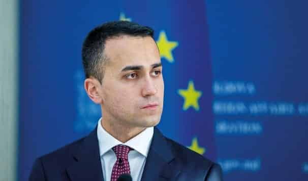 Minacce a Luigi Di Maio: “Impiccati terrone”