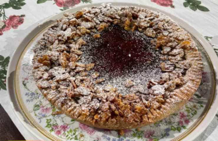 La crostata di rabarbaro senza glutine di Barbara De Nigris Crostata glutine rabarbaro – Photo Credits checucino.it