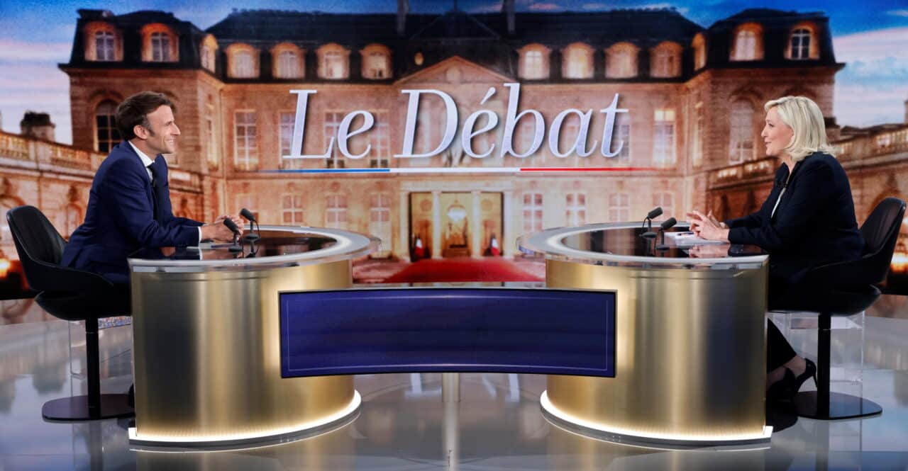 Macron accusa Le Pen: “Dipende dal potere russo”