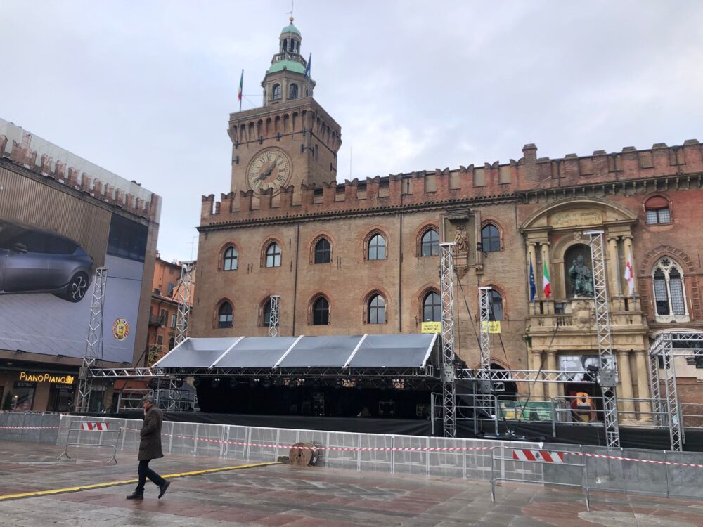 “Tocca a Noi – Musica per la pace”, domani a Bologna il grande evento benefico per l’Ucraina Tocca A Noi: domani a Piazza Maggiore di Bologna il concerto benefico