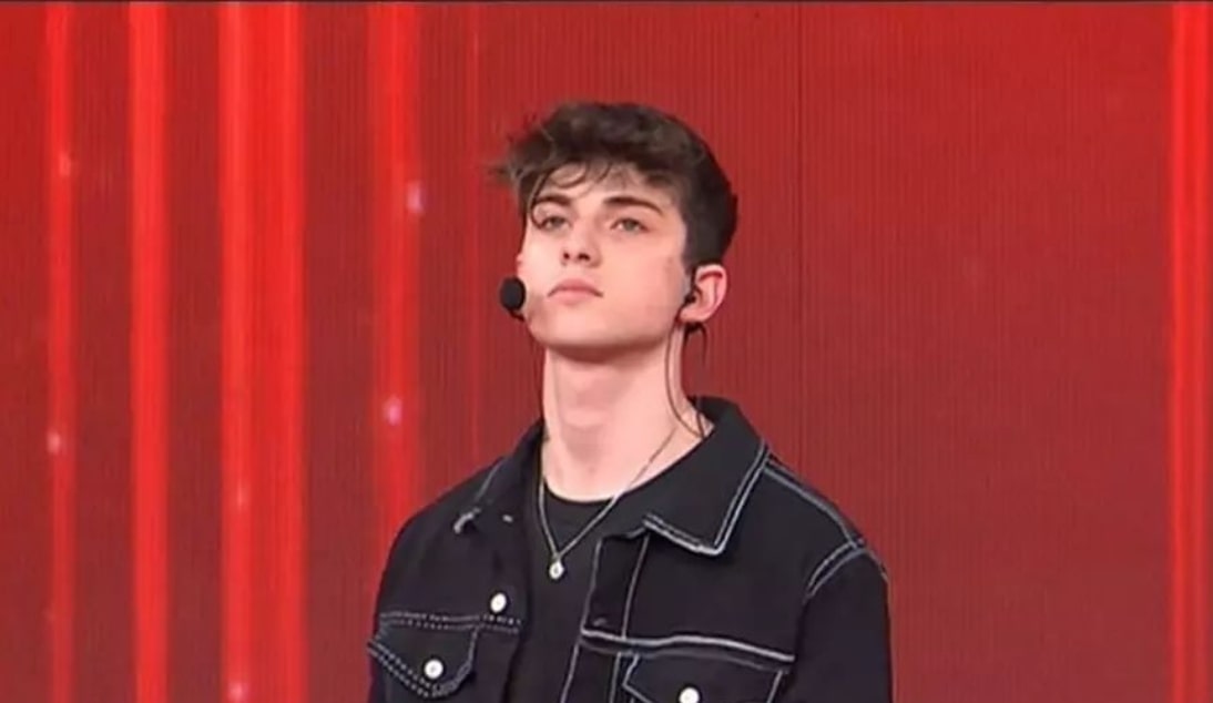 Crytical, curiosità e vita privata del cantante eliminato da “Amici” Crytical, chi è il cantante eliminato da Amici
