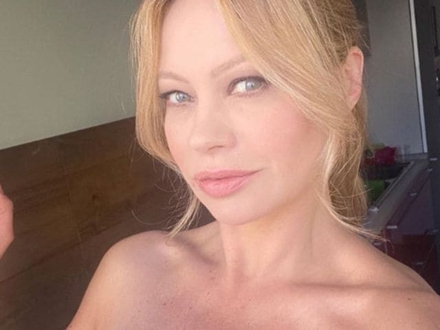 Anna Falchi compie 50 anni: ripercorriamo la sua carriera Anna Falchi - Photo Credits gossipetv.com