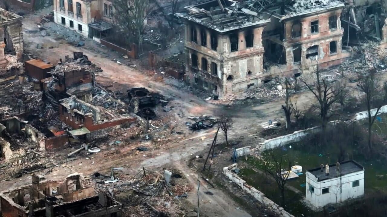 Mariupol: video di pazienti ‘deportati in Russia’