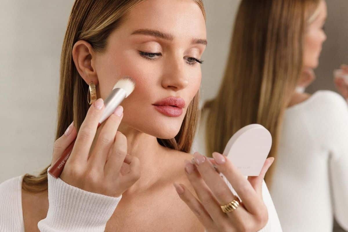 Cosmesi: gli italiani sempre più attenti alla qualità