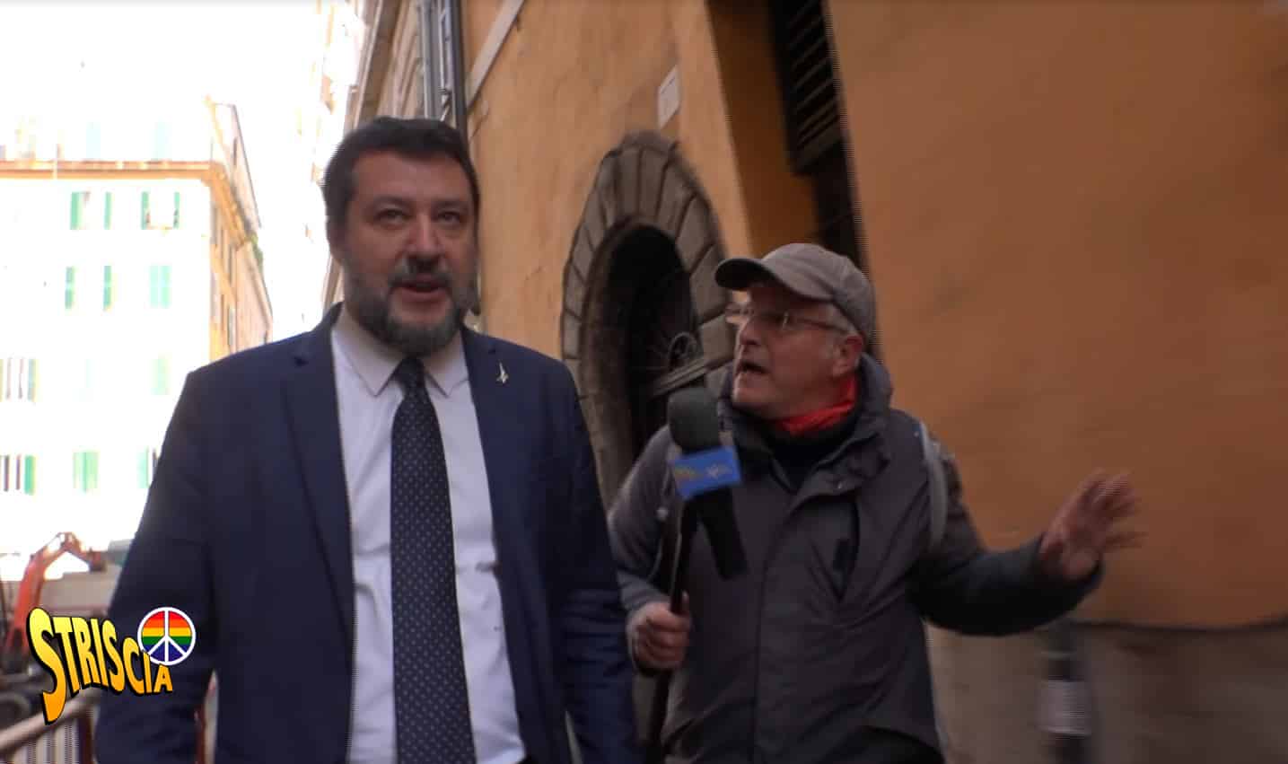 Enrico Lucci e i Tweet di Matteo Salvini, stasera a Striscia la Notizia Salvini Lucci Striscia la Notizia