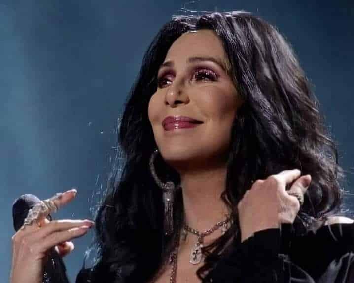 Cher: 5 successi della poliedrica artista californiana cher-successi-musica-artista