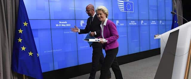 L’Unione Europea trova un accordo sull’embargo al petrolio russo
