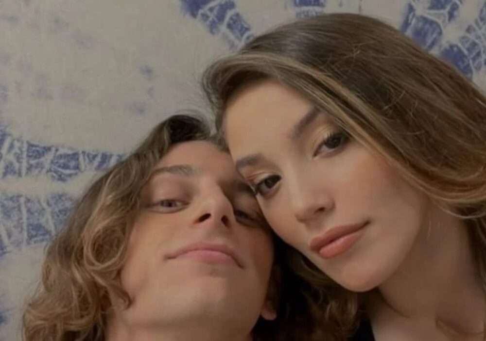 Albe e Serena, la storia tra i due talenti di “Amici” e la reazione dell’ex del cantante di “Karma” Albe e Serena di Amici