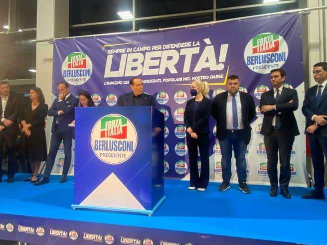 Guerra: Berlusconi si schiera contro la Nato e Biden