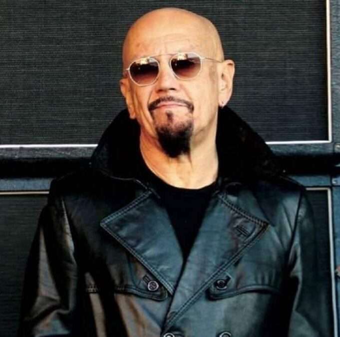 Enrico Ruggeri, le canzoni che hanno segnata la carriera di Rrouge!