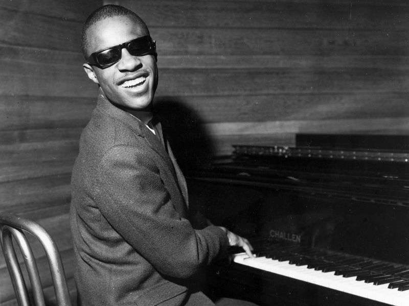 Stevie Wonder: la leggenda del soul compie settantadue anni