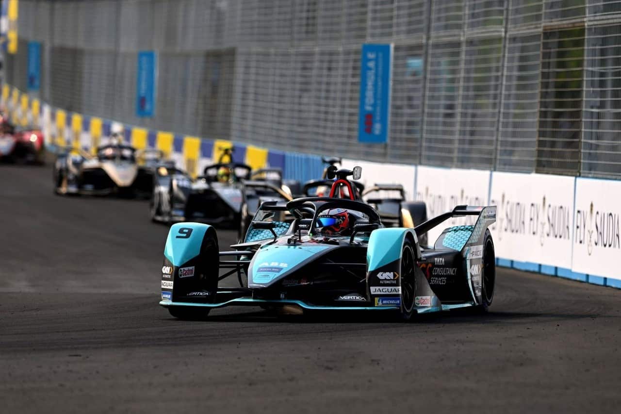 Formula E Jakarta: vince Mitch Evans su Vergne