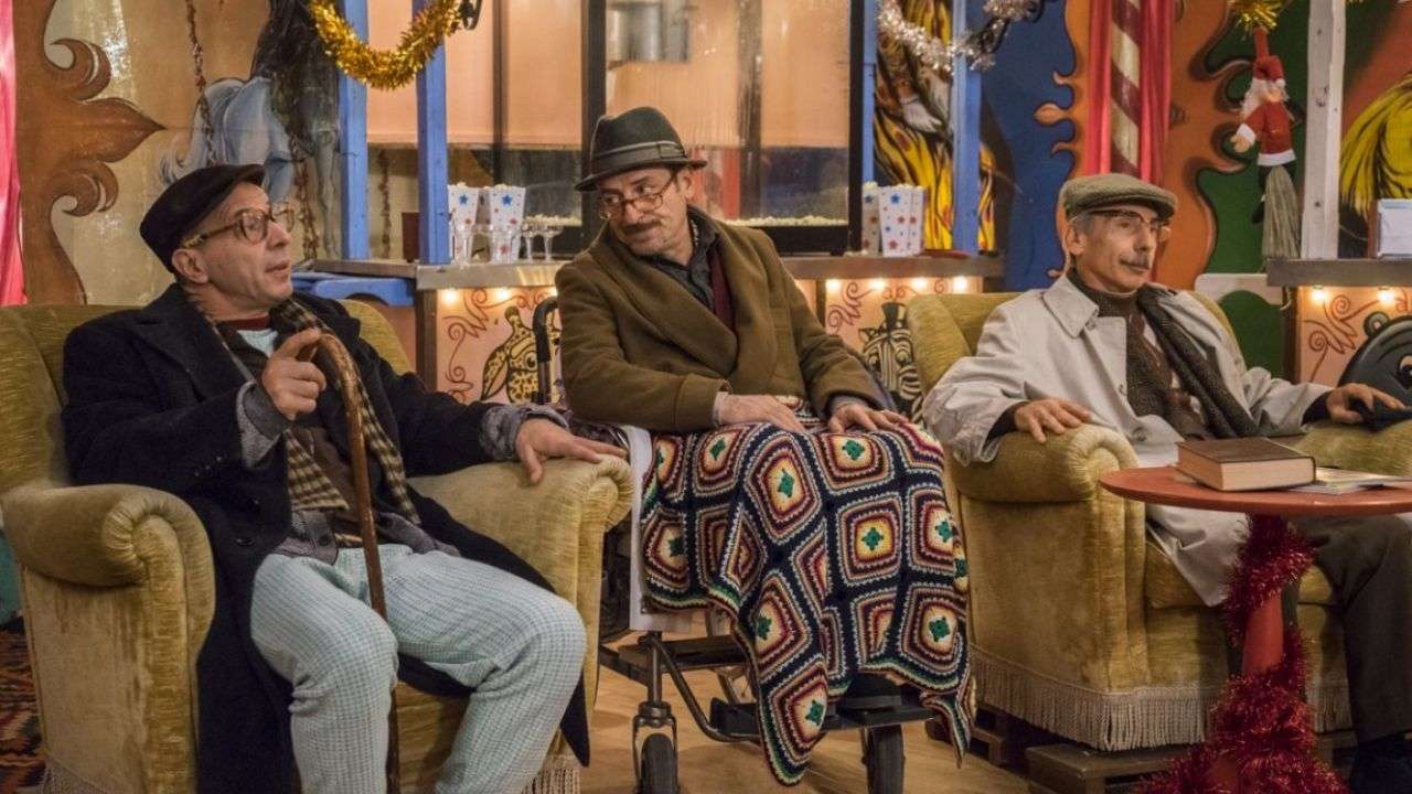 “Fuga da Reuma Park”, il film del famoso trio di nuovo riunito Fuga da Reuma Park, film-PhotoCredits: Everyeye Cinema