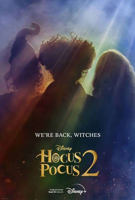 Le tre sagome delle sorelle Sanderson nel primo poster ufficiale di "Hocus Pocus 2" rilasciato da Disney - web