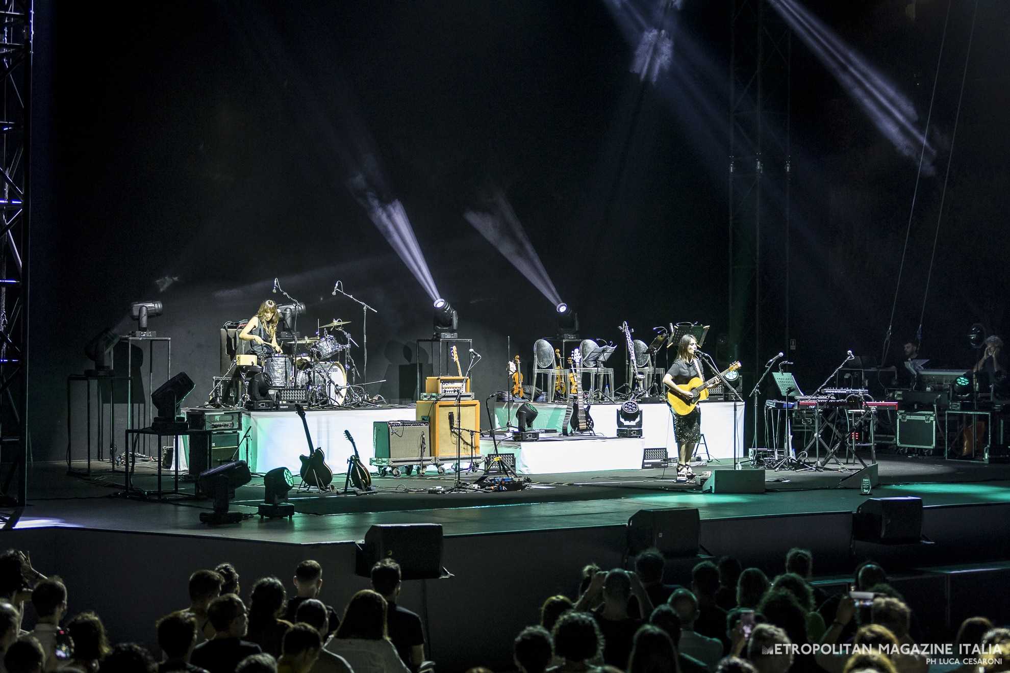 Carmen Consoli all’Auditorium Parco della Musica di Roma: inossidabile certezza tra le rockstar Carmen Consoli live Auditorium Parco Della Musica di Roma 28.07.2022 - Ph © Luca Cesaroni