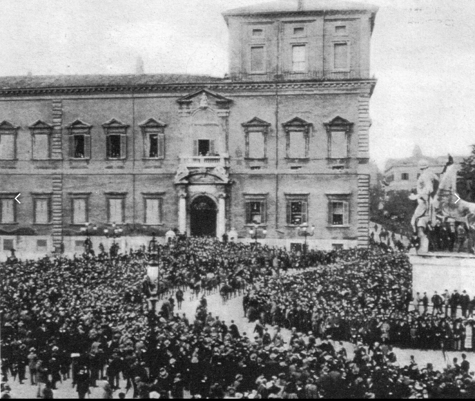 Il 25 luglio 1943 cade il regime fascista Caduta fascismo photo credits wikipedia