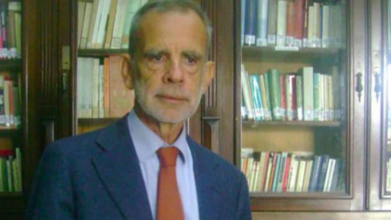 Luca Serianni, il noto linguista investito questa mattina: è in grave condizioni Morto Luca Serianni