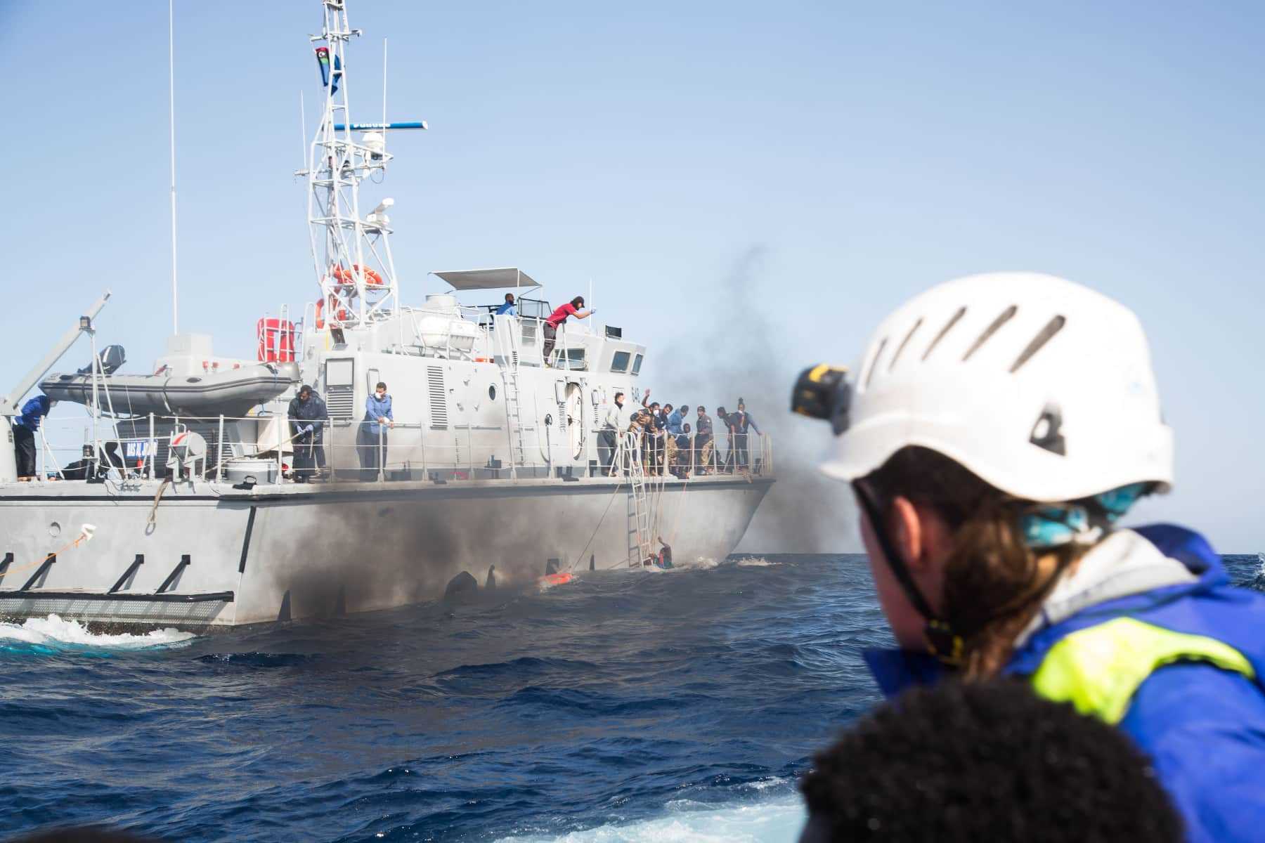 Naufragio a largo della Libia: per l’ONU 61 sopravvissuti, 22 morti naufragio libia