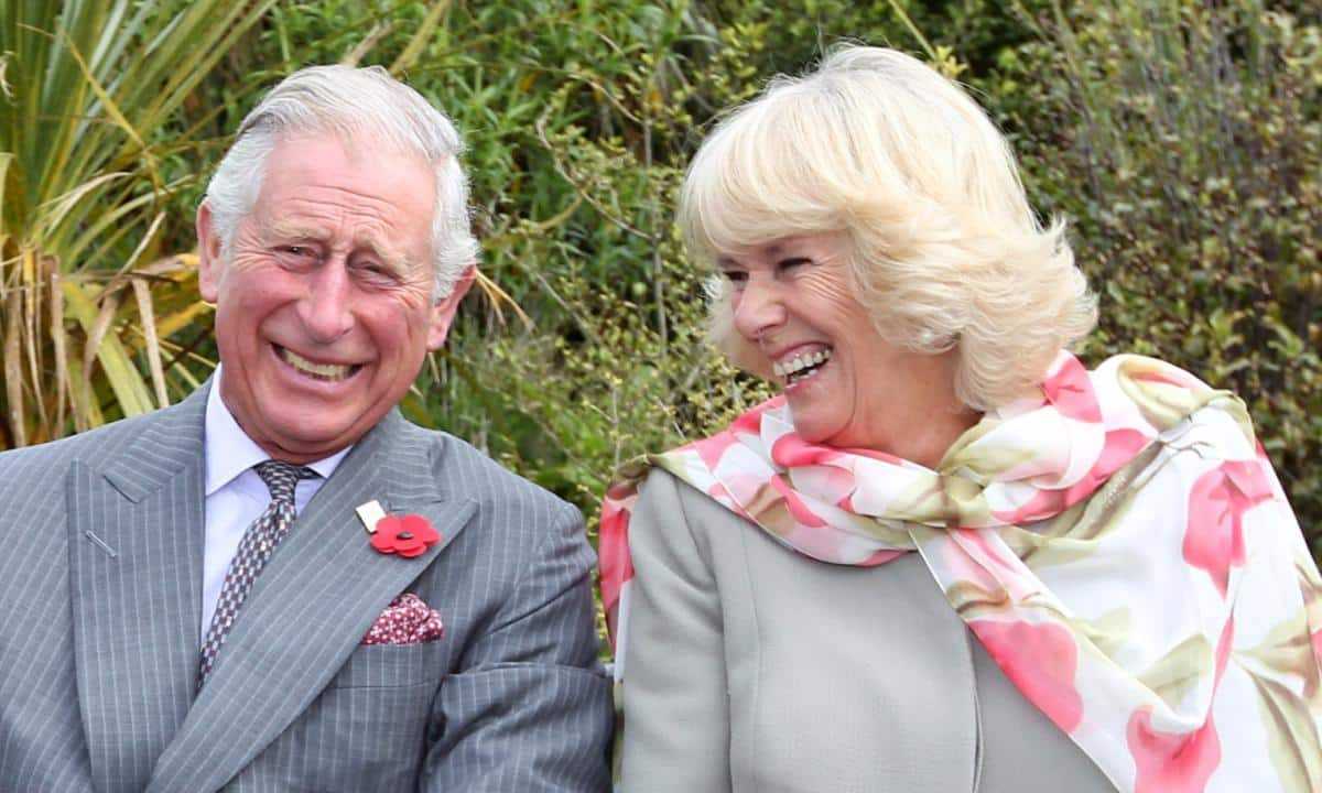 Chi è Simon Charles Dorante-Day, figlio segreto di Carlo e Camilla