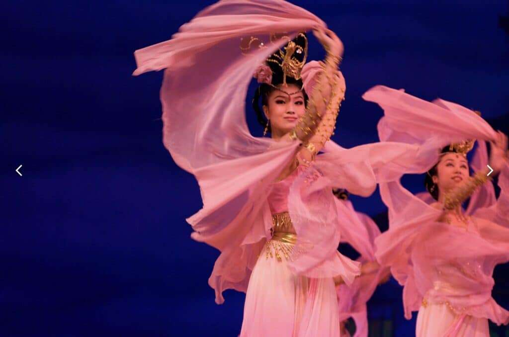 Danza classica cinese photo credits wikipedia